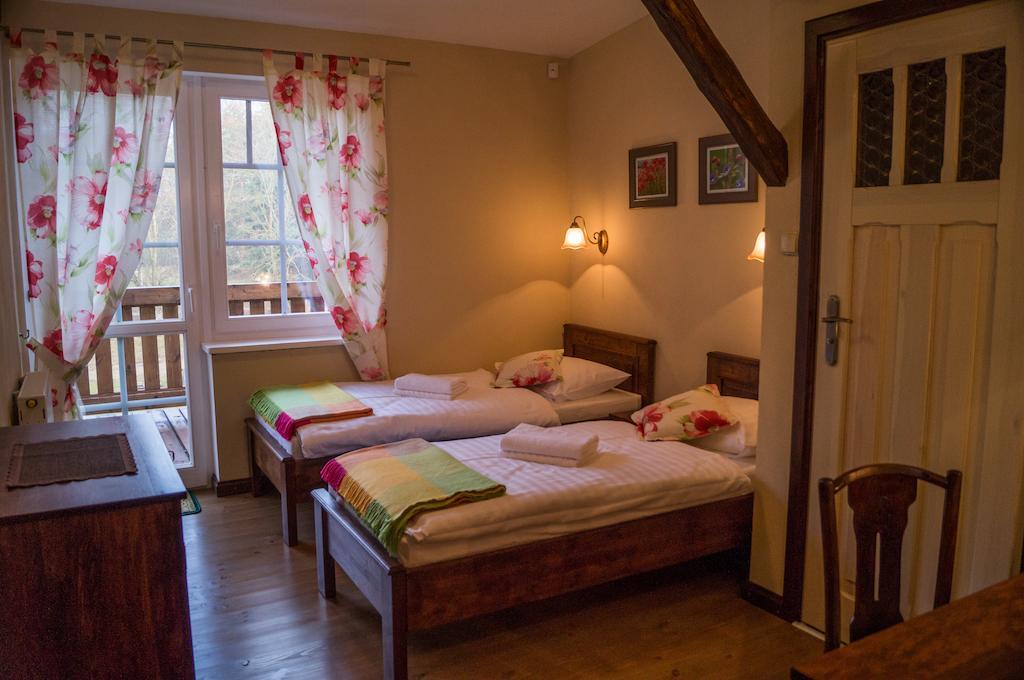 Mazurska Lesniczowka Nowy Zyzdroj Bed & Breakfast Bilik gambar